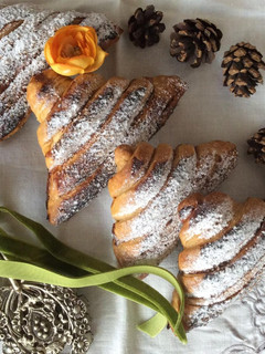 Foto di Conchiglie di sfoglia con ripieno di nutella