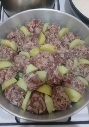 Una foto de Albóndigas c/salsa blanca
