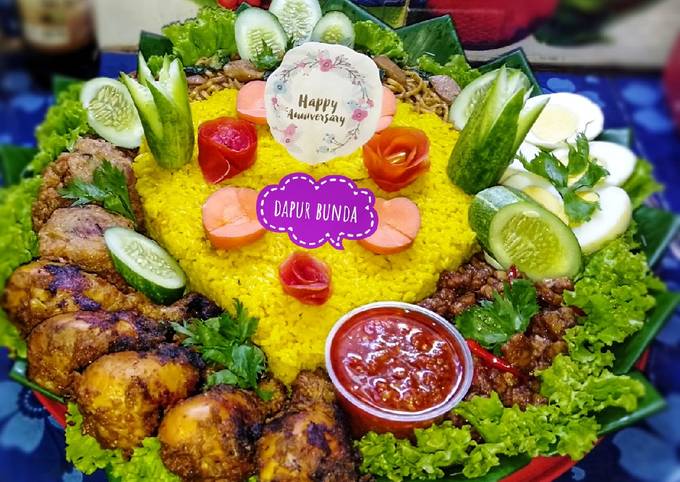 Resep Tumpeng mini ultah oleh Via Vie (Dapur Bunda) Cookpad