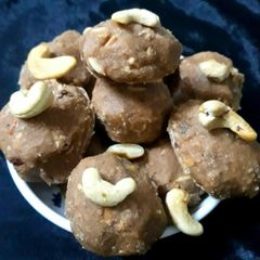 A picture of Multigrain Laddu.