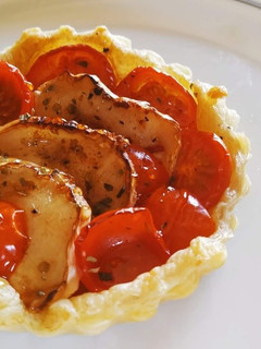 Foto de Tarteletes de Tomate Cherry e Queijo de Cabra