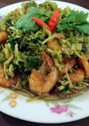 Foto resep Bunga Pepaya Tumis Udang