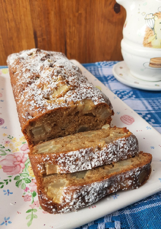 Una foto de Budín de pera 🍐y canela