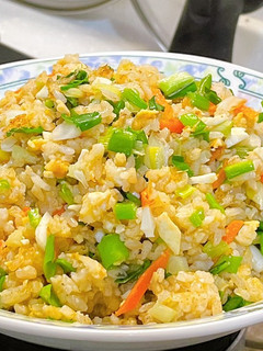 鹹蛋白炒飯 的食譜成品照片