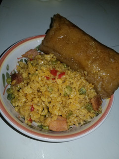 Una foto de Arroz apastelado con gandules y jamón