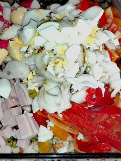 Una foto de Ensalada de alubias blancas y pollo