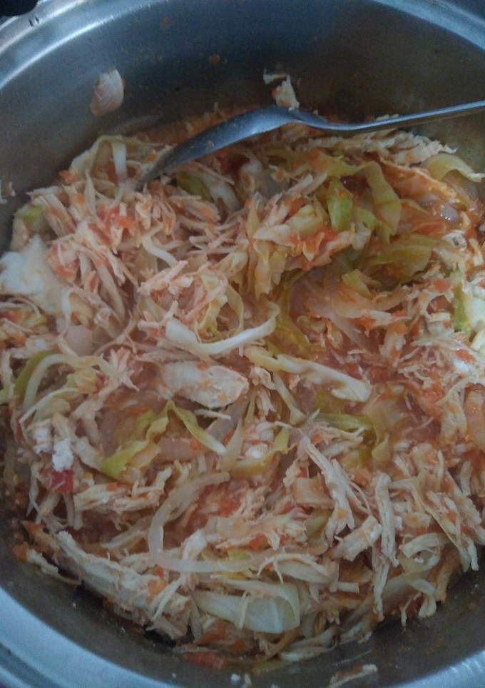 Una foto de Tinga de pollo con col