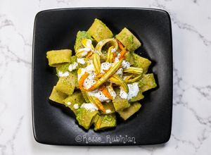 Foto di Calamarata di zucchine e stracciatella