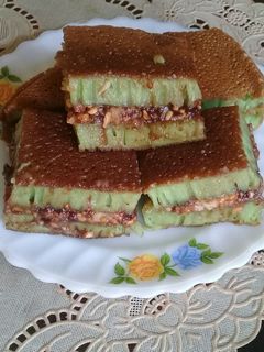 Foto resep Martabak pandan special selai kulit buah naga ala @dapurbyana😊