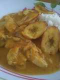 Pollo en crema de plátano y pimientos
