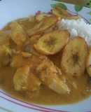 Pollo en crema de plátano y pimientos