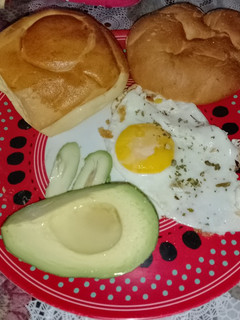 Una foto de Desayuno 🥑🍳 (Ejemplo 1)