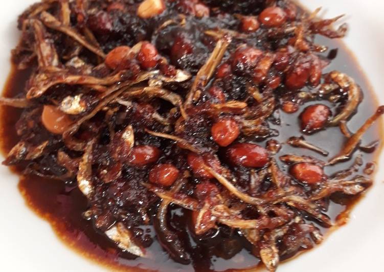 Teri + kacang tanah bumbu rujak