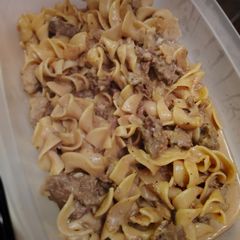 A picture of Easy beefy noodles.
