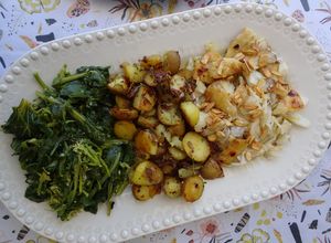 Foto de Bacalhau assado com batatas salteadas e grelos salteados