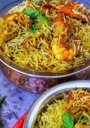 প্রন বিরিয়ানি (prawn biriyani recipe in Bengali) রেসিপির প্রধান ছবি