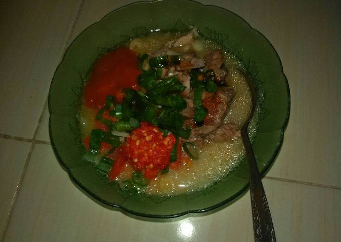 2. Soto ceker khas mama endah