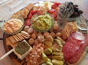 Una foto de aperitivo queso de cabra