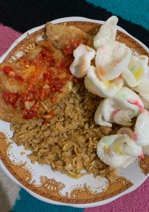 Foto resep Nasi goreng mawut + telur fillet geprek