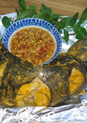 Hình của món Cá trê nướng chấm mắm gừng.