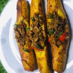 A picture of Stuffed plaintain.