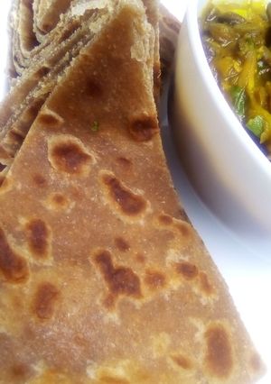 A picture of Whole wheat chapatis.