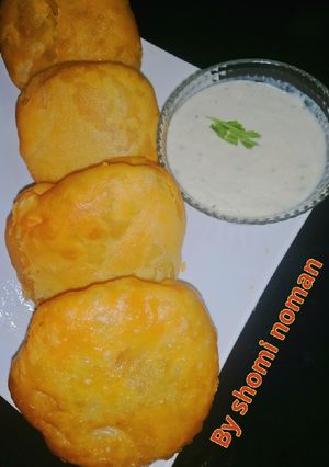 A picture of Khasta Qeema kachori.