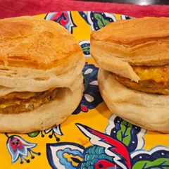 A picture of Muffin size egg bites.
