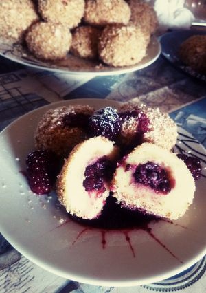 Szedres-marcipános gombóc recept fotója