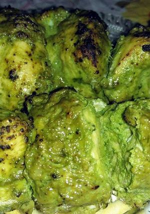 A picture of Hariyali murgh kebab.