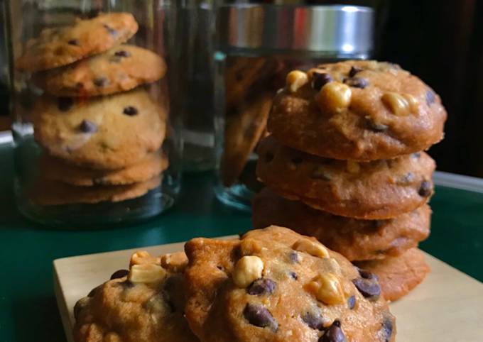 Hazelnut Chocolate Chip Cookies