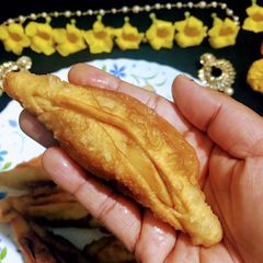A picture of Kola Mishti.