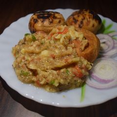 A picture of Litti Chokha.