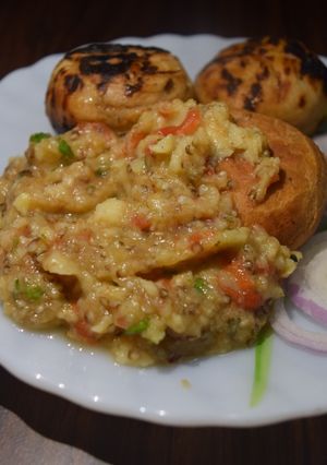 A picture of Litti Chokha.