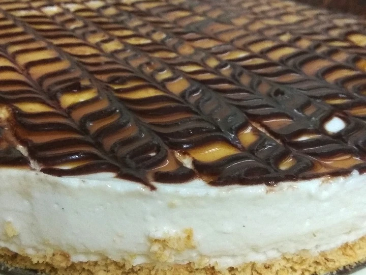 Easy Steps Prepare|Recipe} Vanilla cheesecake topped with chocolate and caramel the Tasteful, Appealing