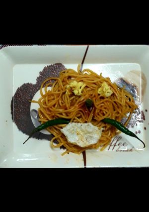 A picture of Chow Mein nest.