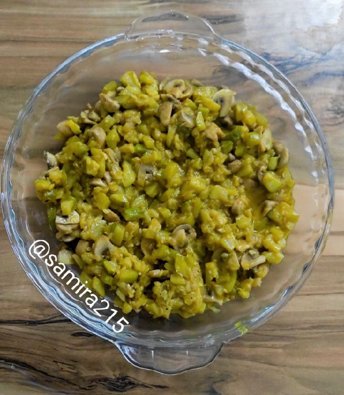 عکسی از دستور خوراک قارچ و کدو سه سوته 🥒