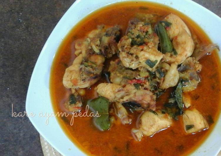 Kare Ayam Pedas