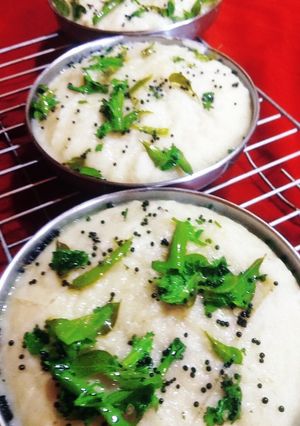 सूजी का खट्टा मीठा ढोकला(suji ka khatta meetha dhokla recipe in hindi) रेसिपी मुख्य फोटो