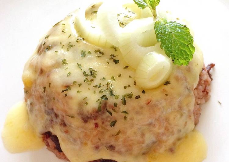 Beef baked rice with mozzarella