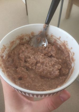 A picture of Healthy homemade chocolate hazelnut porridge!.