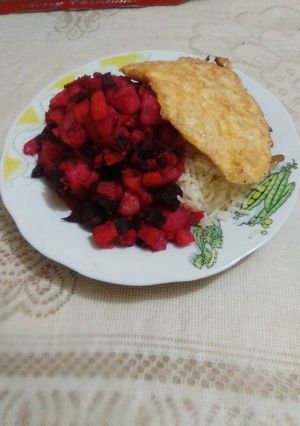 Una foto de Ensalada rusa con milanesa