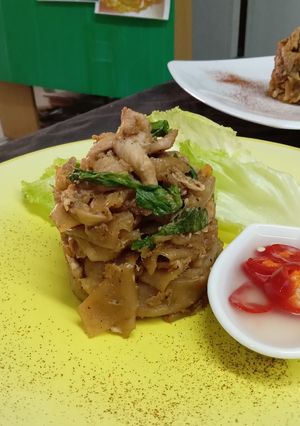 รูปของ ก๋วยเตี๋ยวคั่วไก่