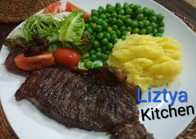 Resep Beef Steak Komplit Oleh Liztya Cookpad