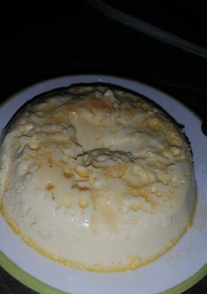 Una foto de Flan de calostro