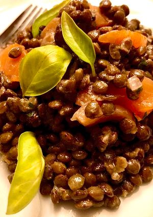 Une photo de Salade de lentilles au saumon fumé