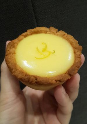 A picture of Lemon tart.