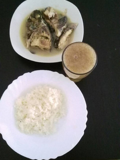 Una foto de Pescado con coco