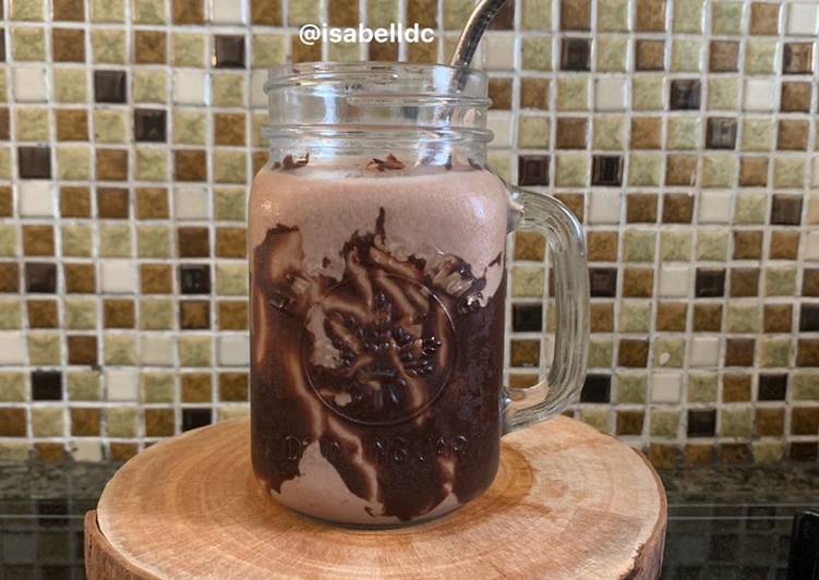 125. Healthy Reese’s Smoothies (Non dairy, GF)