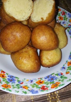 A picture of Nigerian Buns.